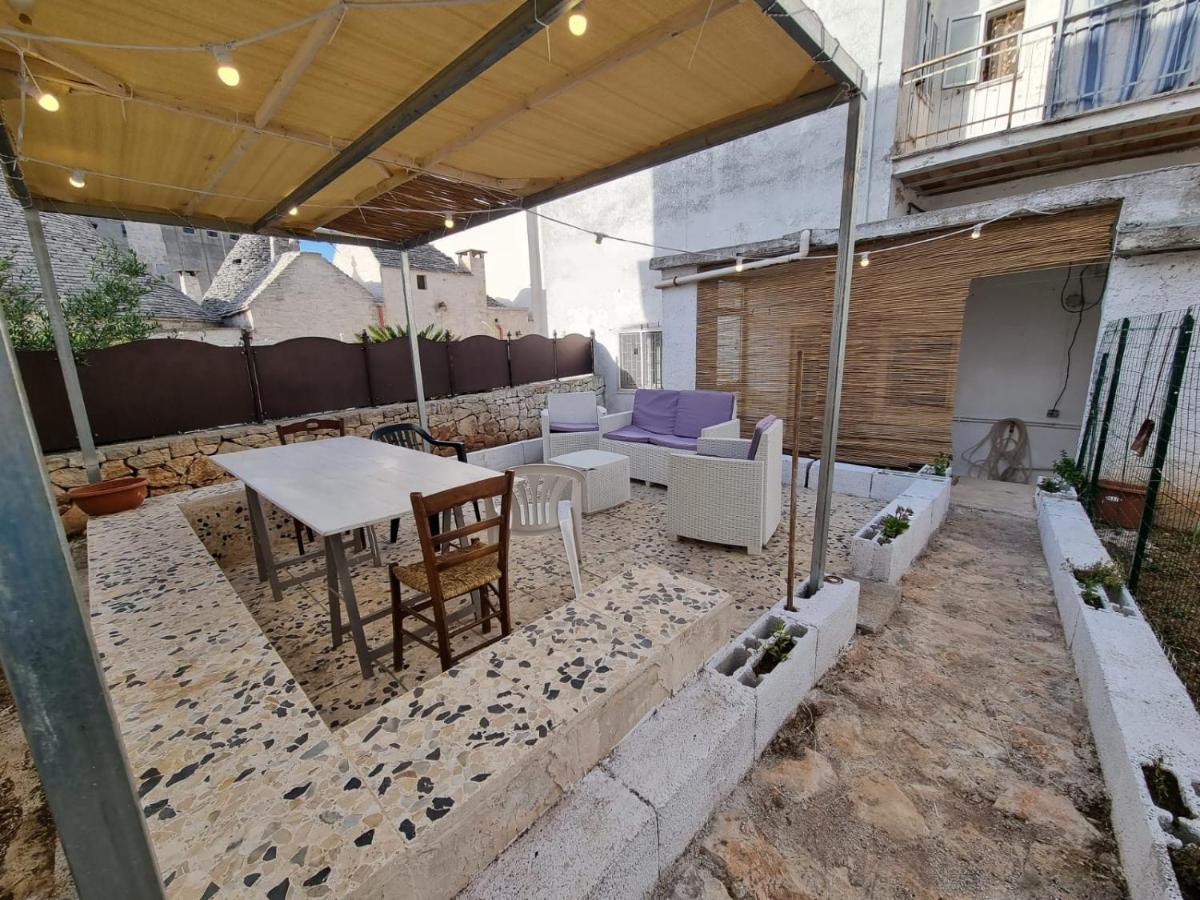 La Casa Al Centro Con Terrazza Alberobello Exterior photo